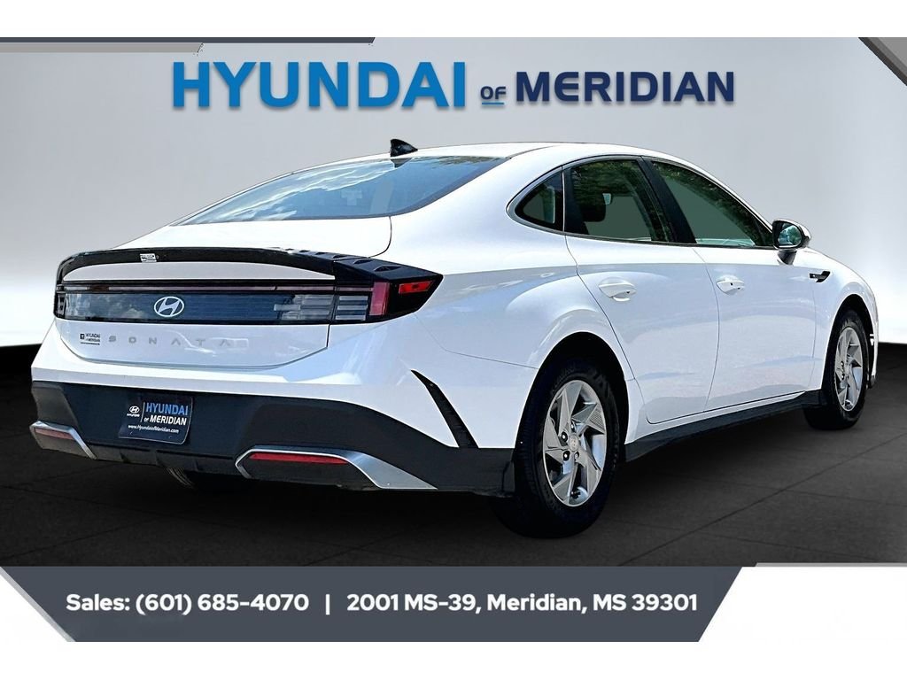 2025 Hyundai Sonata SE - Photo 11