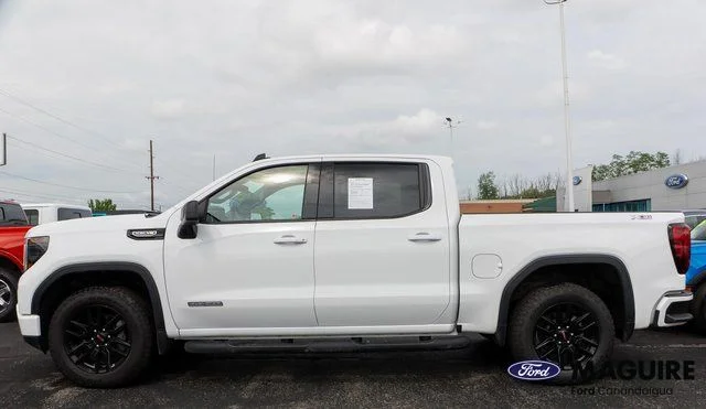 Used 2025 White GMC Elevation image 9