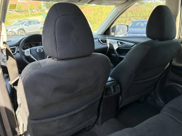 Used 2016 Gray Nissan SV image 34