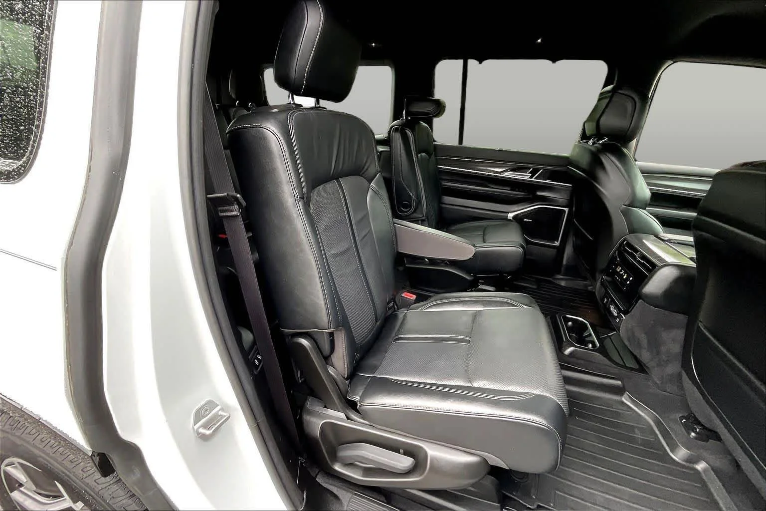 Used 2023 Bright White Clearcoat Jeep Series III image 37