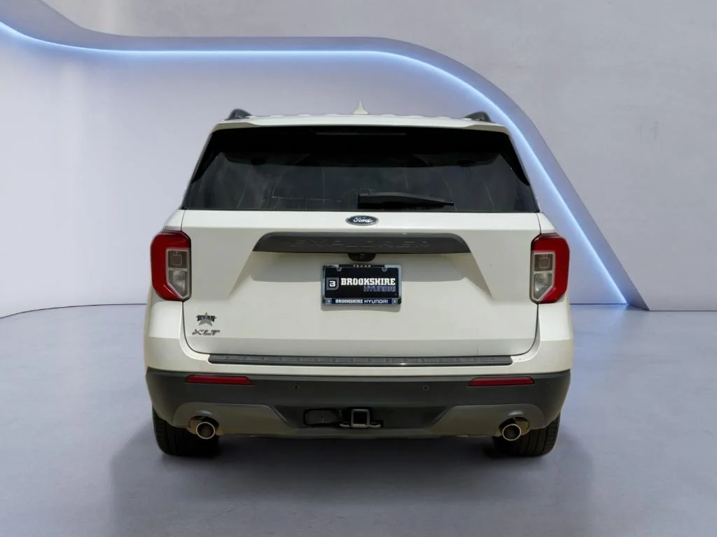 Used 2022 Star White Metallic Tri-Coat Ford XLT image 5