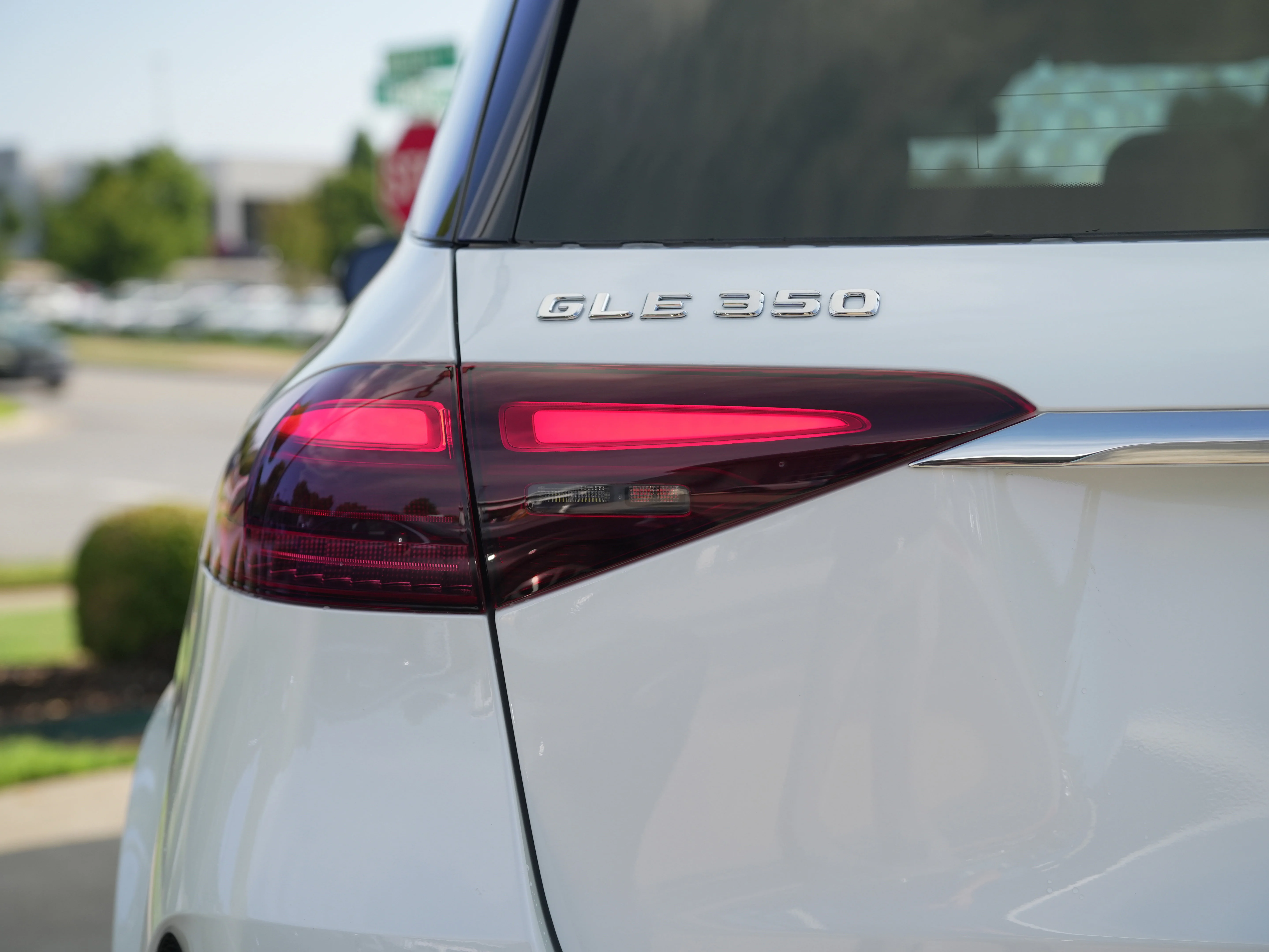 Used 2026 Moonlight White Mercedes-Benz GLE 350 image 14