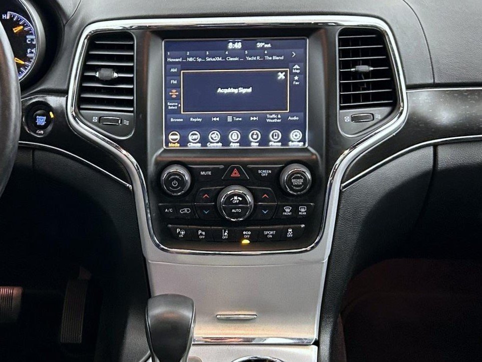 Used 2018 White Jeep Limited image 12
