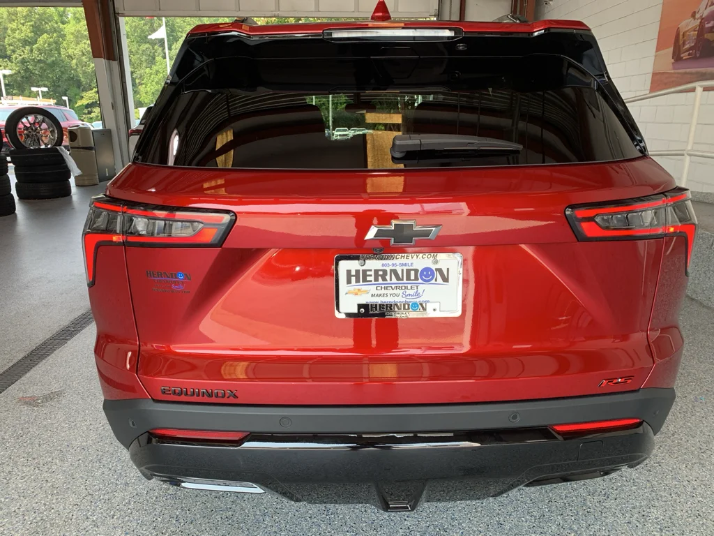 2027 Chevrolet Equinox RS - Photo 7