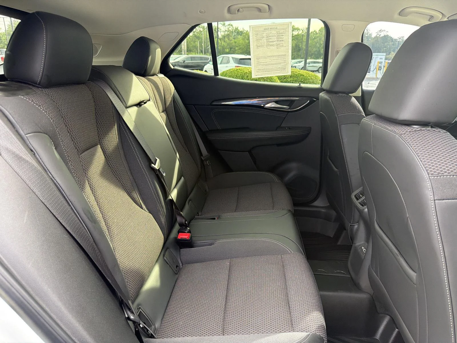 Used 2021 SUMMIT WHITE Buick Preferred image 32