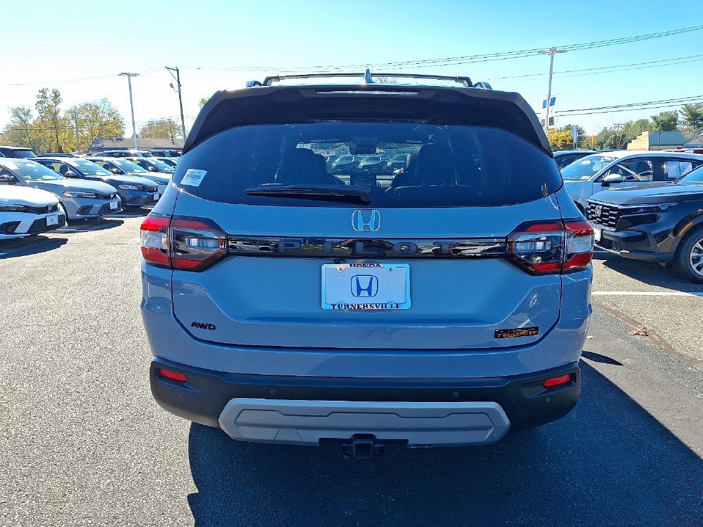 Certified Used 2023 Sonic Gray Pearl Honda AWD TRAILSPORT image 39
