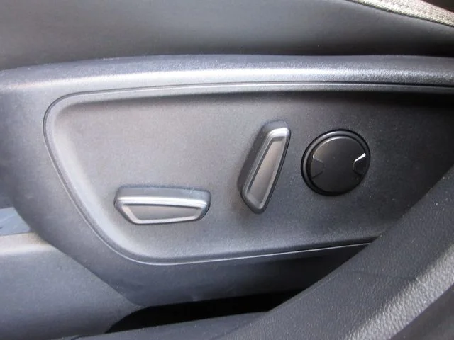 Certified Used 2025 Azure Gray Metallic Ford Big Bend image 12