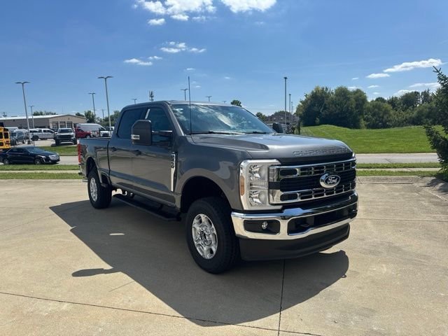 New 2027 Gray Ford F250 4X4 CREW/C image 32