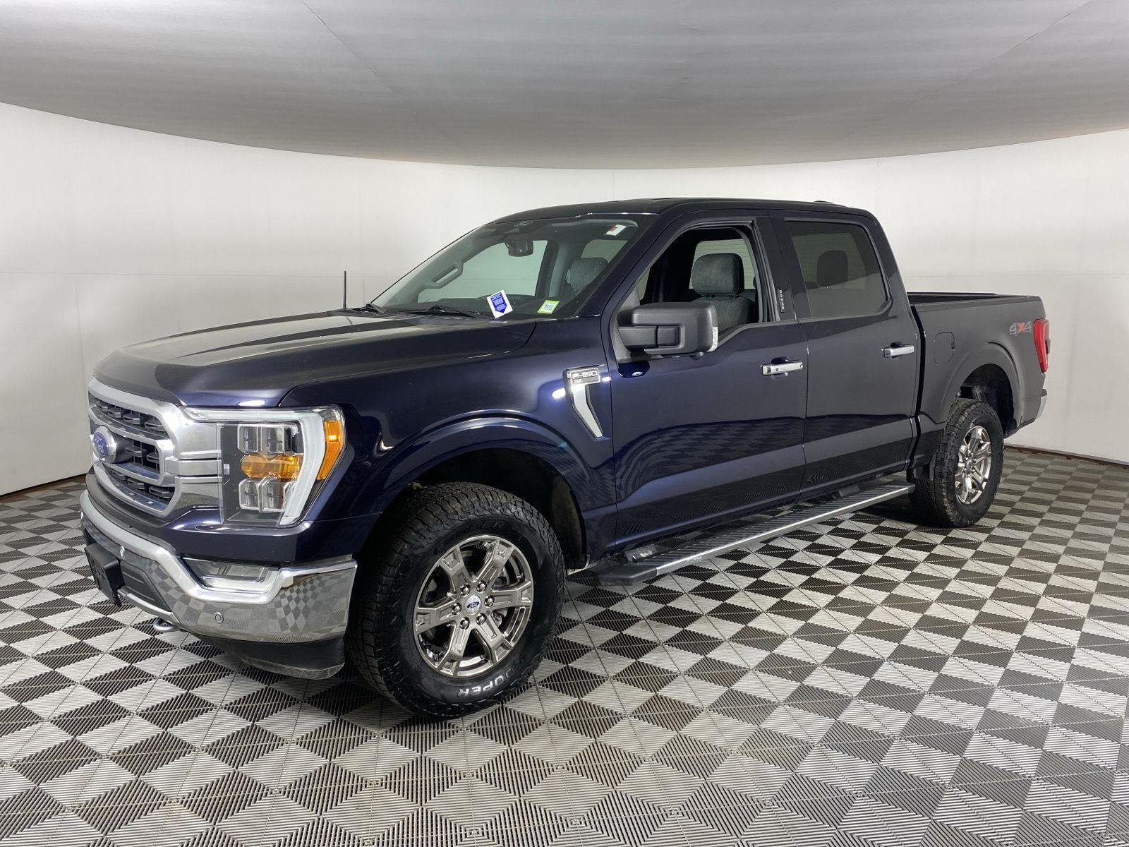 Used 2021 Antimatter Blue Ford XLT image 6
