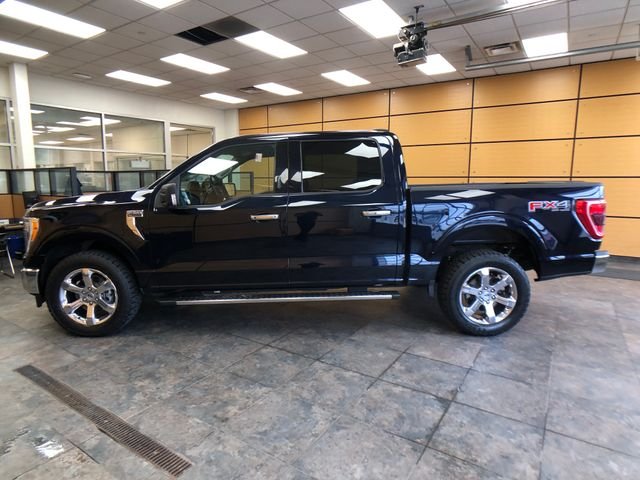 Certified Used 2021 Blue Metallic Ford XLT image 4