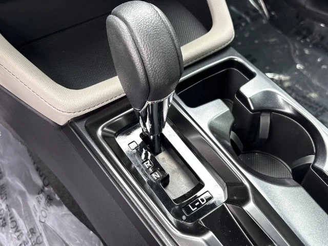 New 2026 CRYSTAL WHITE PEARL Subaru Standard Model image 20
