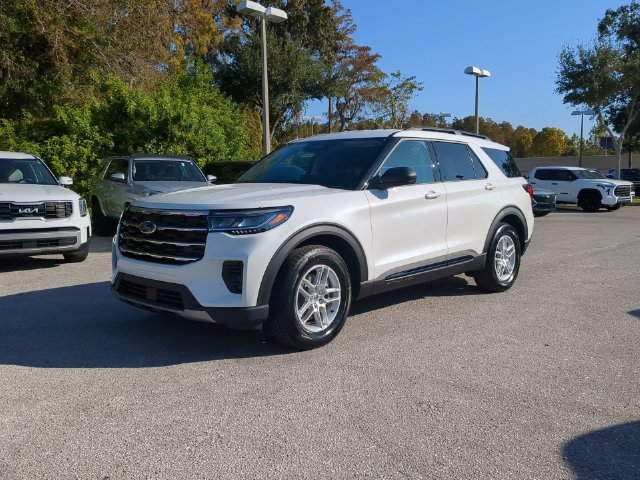 New 2026 Star White Metallic Tri-Coat Ford Active image 64