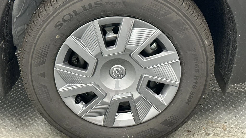 Used 2025 White Nissan S image 14
