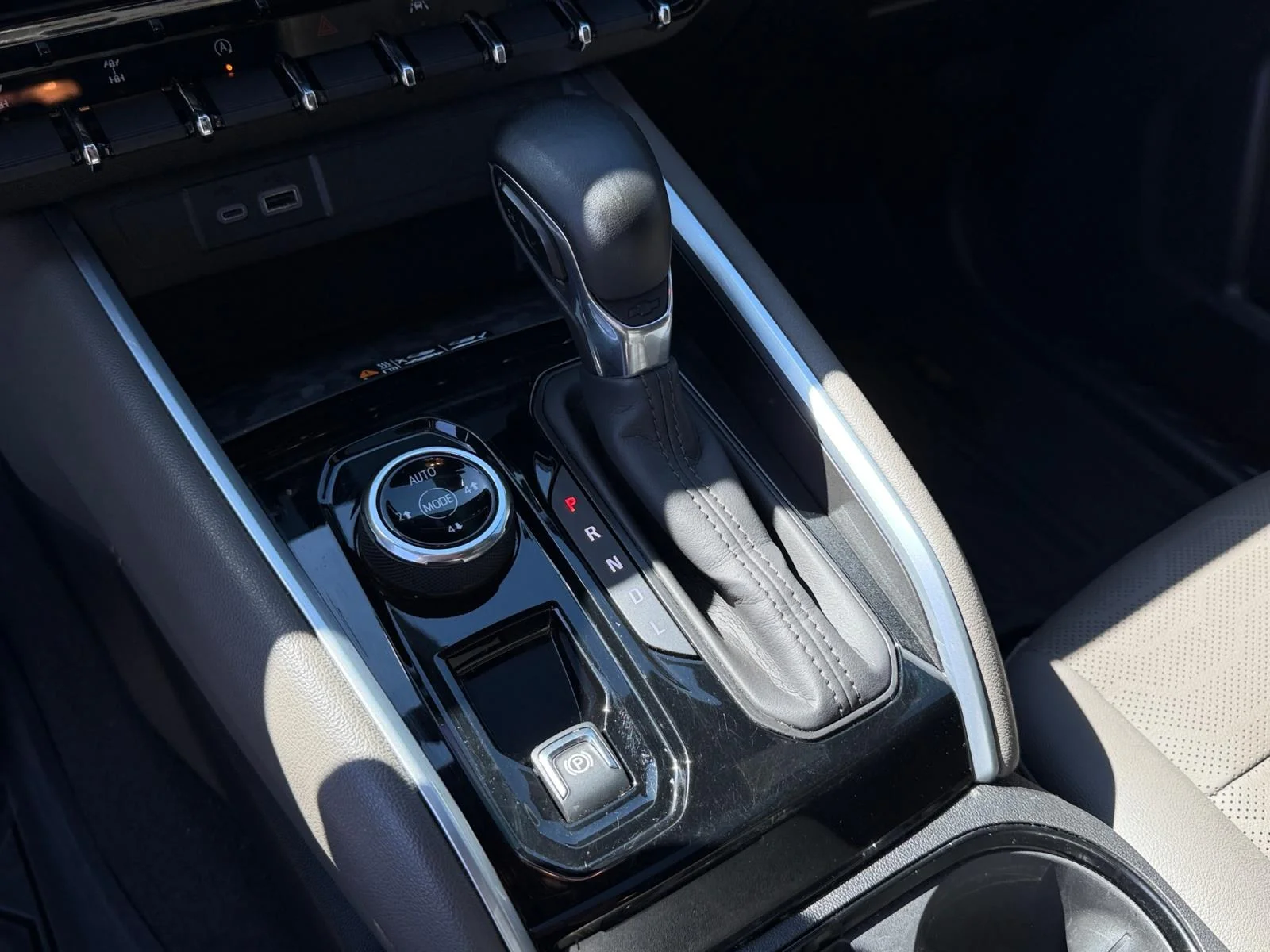 2024 Chevrolet Colorado ZR2 - Photo 15