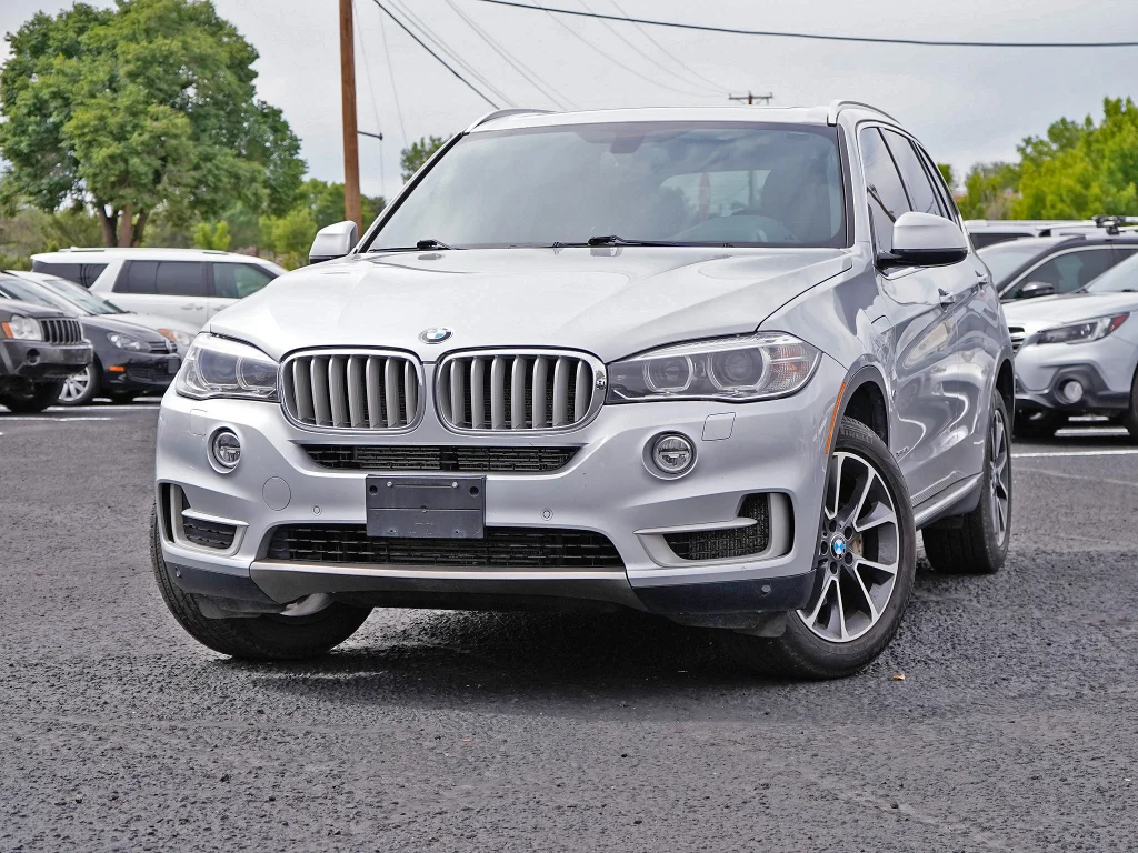 Used 2017 Glacier Silver Metallic BMW xDrive40e iPerformance image 1