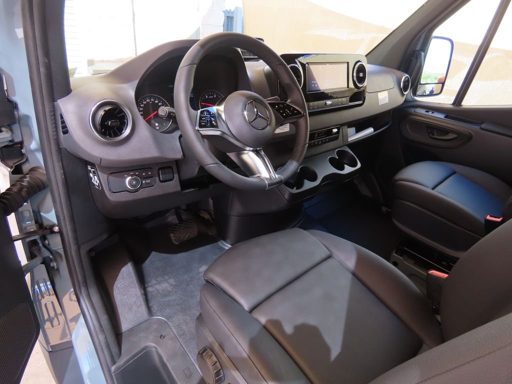 New 2026  Mercedes-Benz Cargo 170 WB image 10