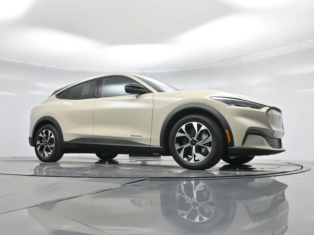 New 2026 Desert Sand Ford Select image 44