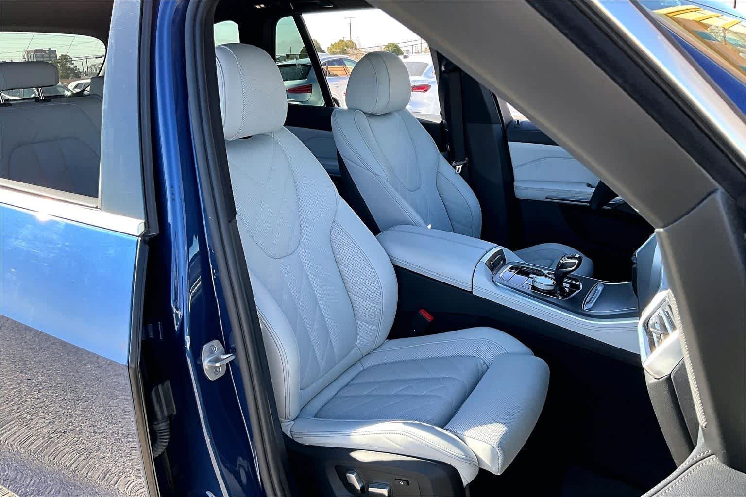Used 2023 Phytonic Blue Metallic BMW sDrive40i image 8