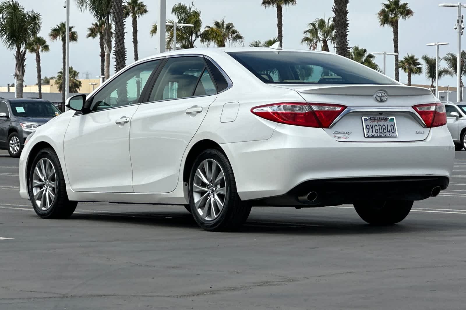Used 2015 Blizzard Pearl Toyota XLE image 6