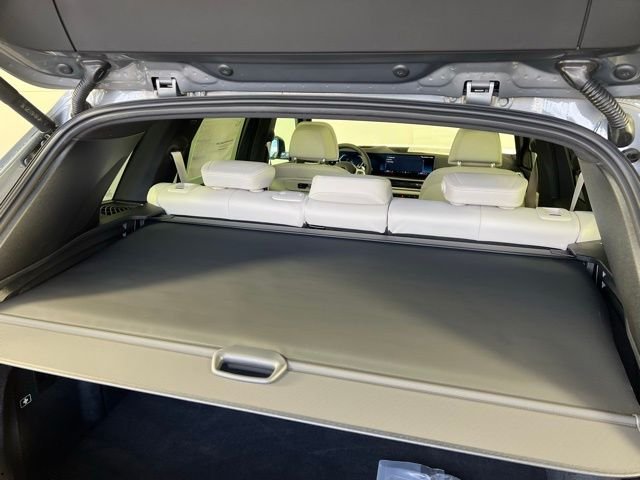 New 2026 Gray BMW xDrive40i image 39