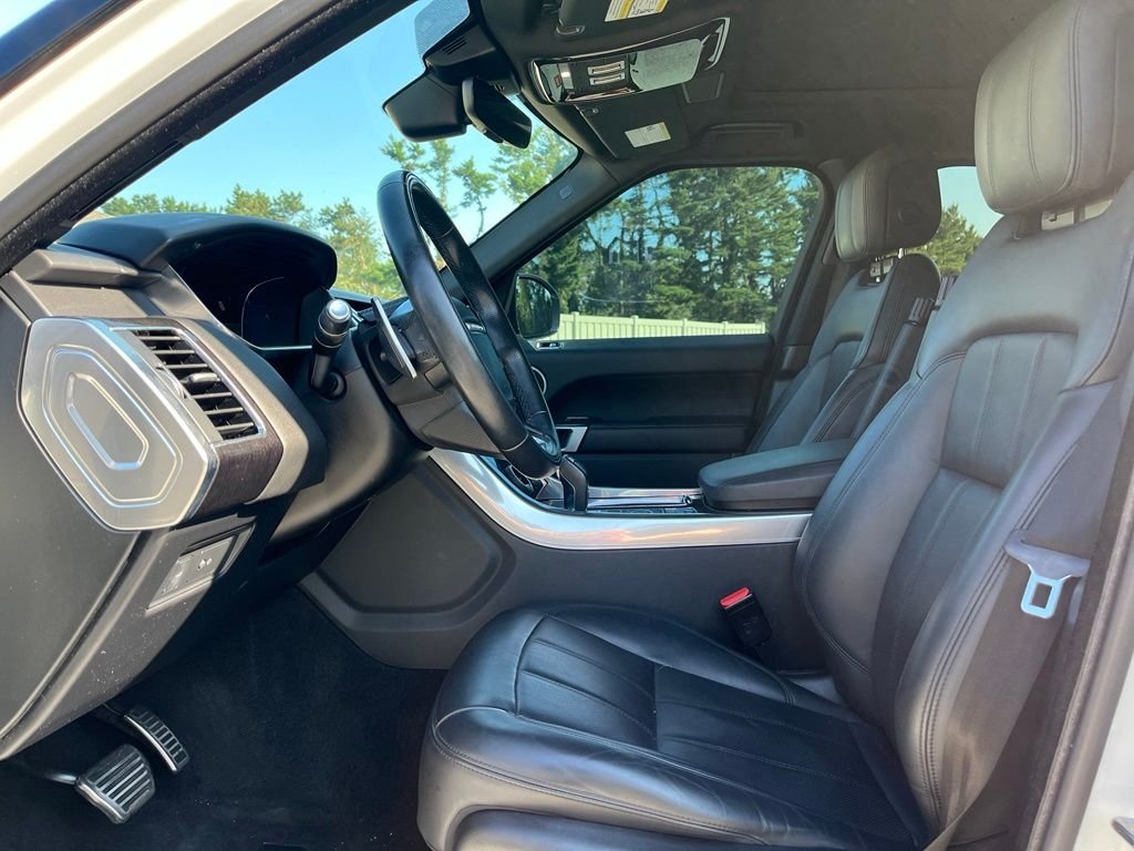 Used 2022 White Land Rover HSE Silver Edition image 17