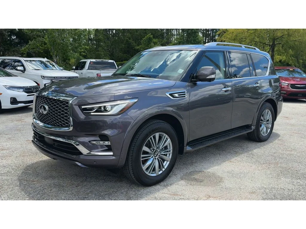 Certified Used 2024 Anthracite Gray INFINITI LUXE image 4