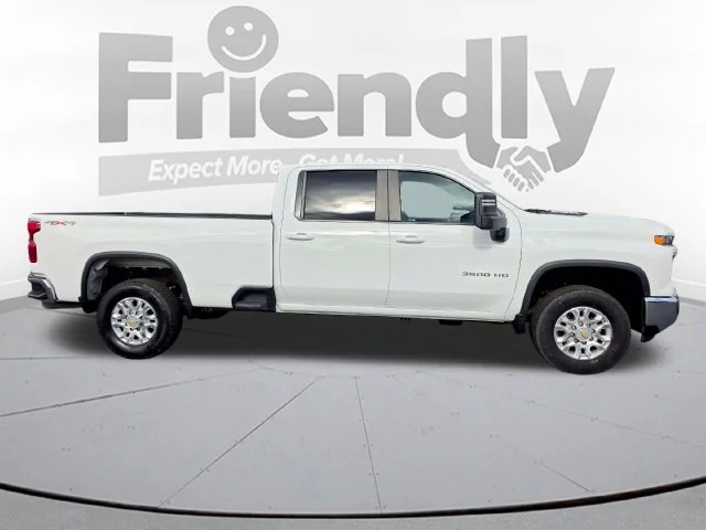 Used 2024 White Chevrolet LT image 4