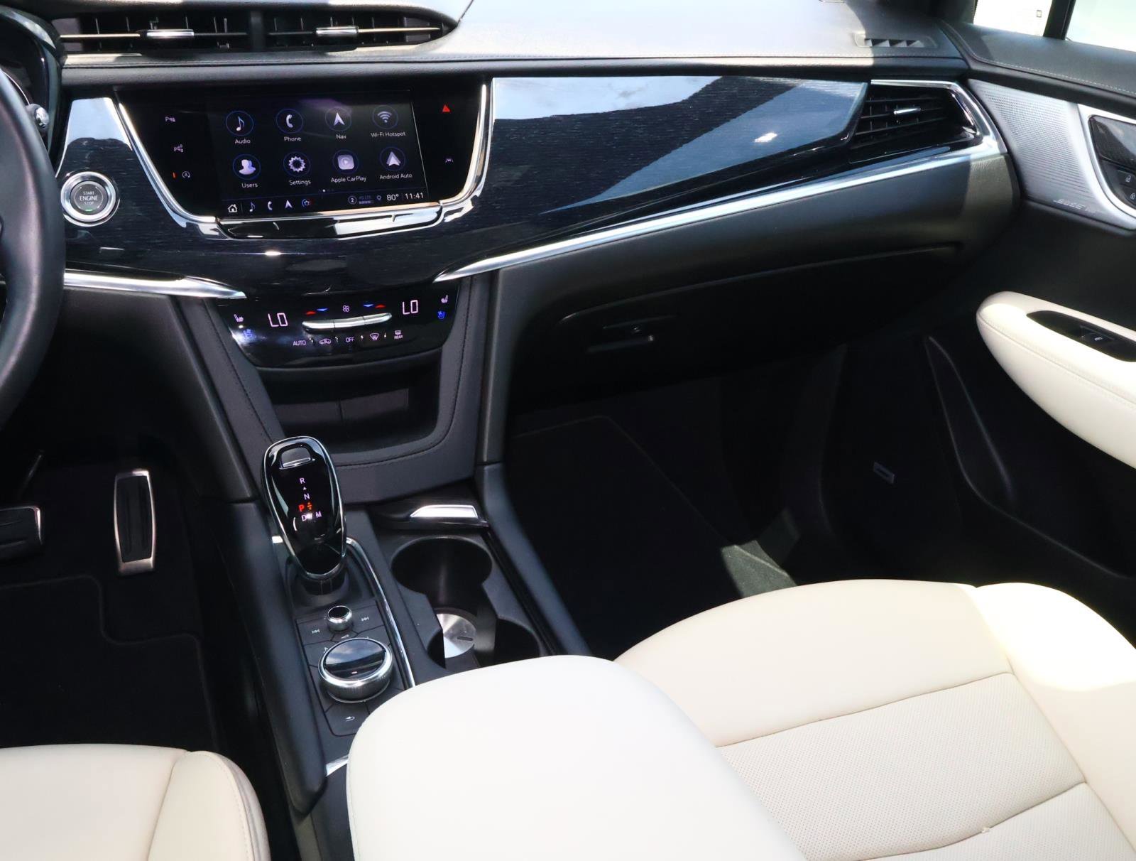 2025 Cadillac XT6 Sport - Photo 15