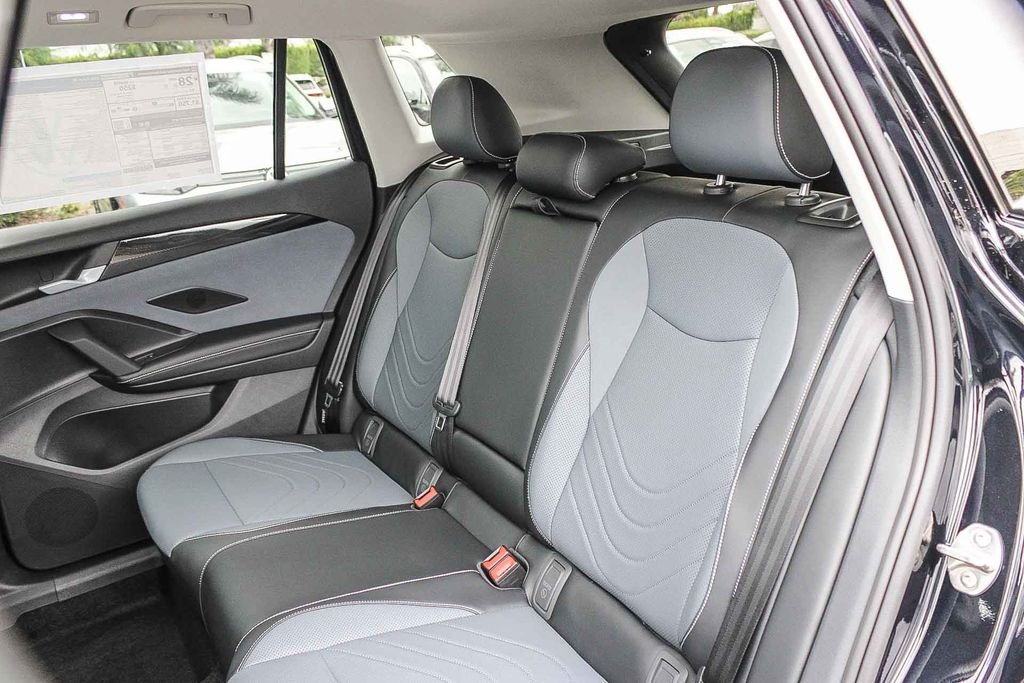 New 2026 Black Volkswagen 2.0T SE image 18