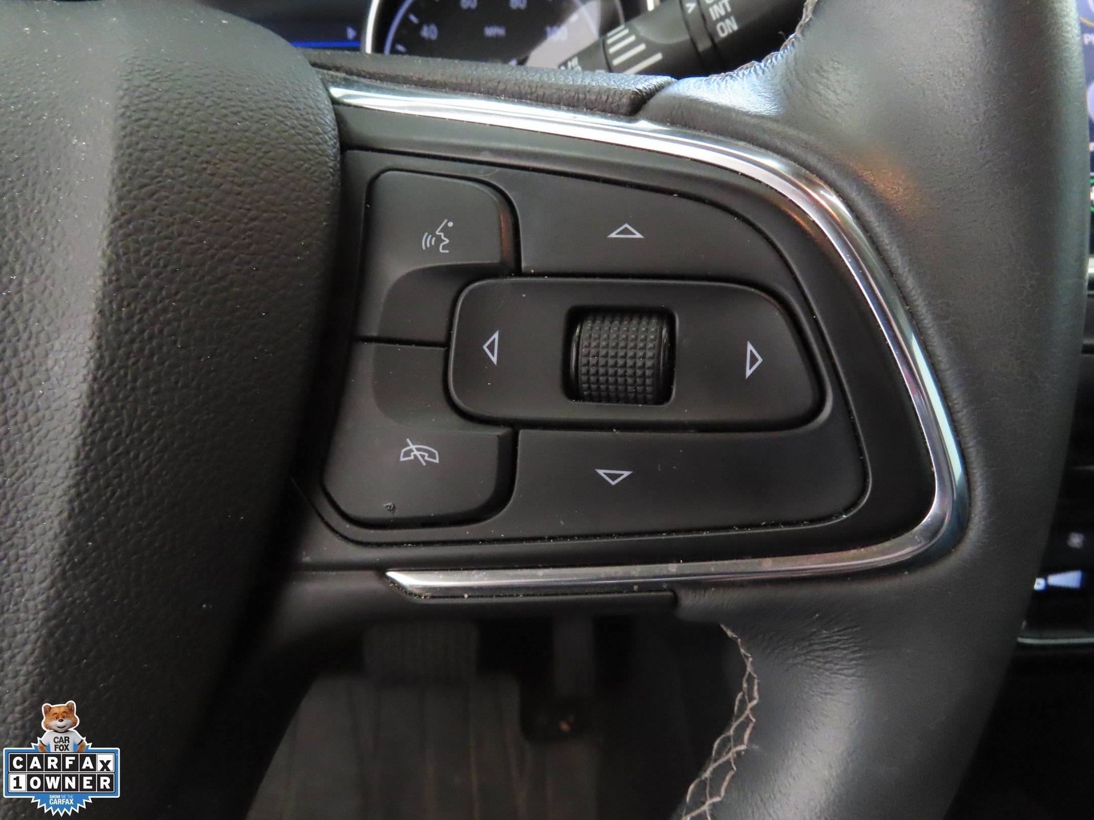 Used 2023 White Buick Select image 14