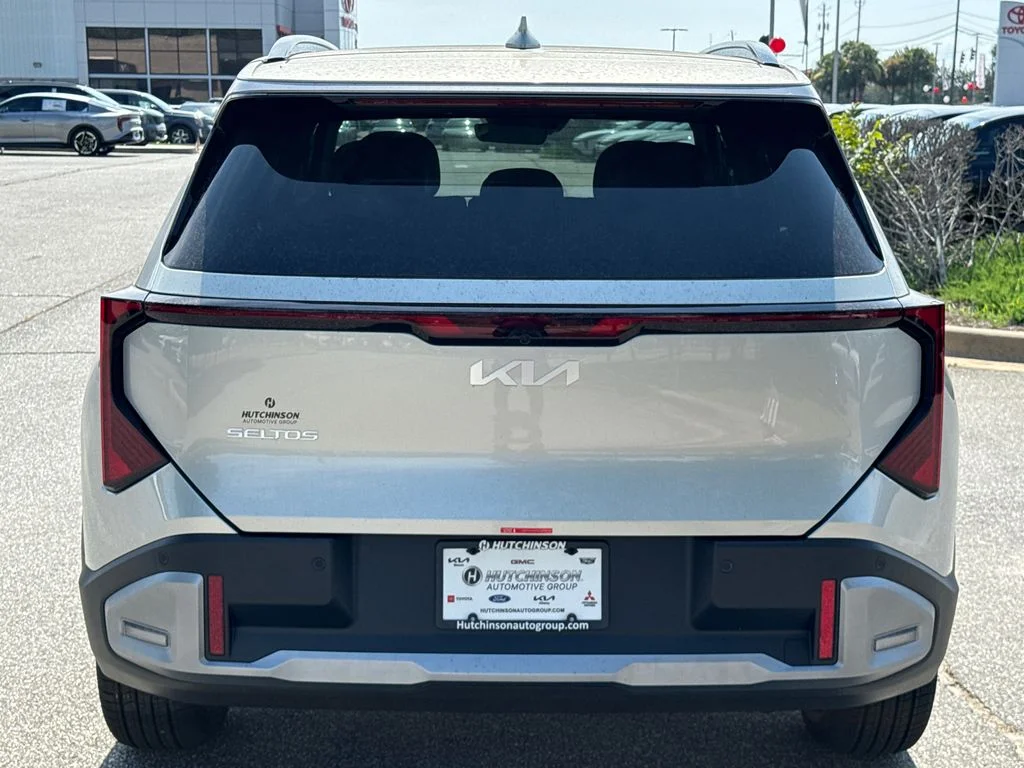 New 2027 Ivory Silver Kia EX image 4