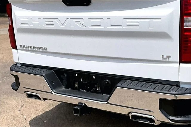 Used 2020 White Chevrolet LT image 24