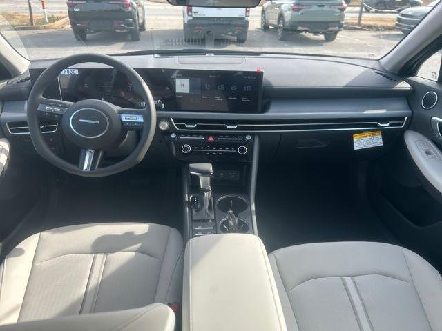 New 2026 Gray Hyundai SE image 20