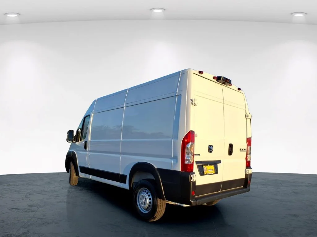 Used 2025 White Ram Base image 11