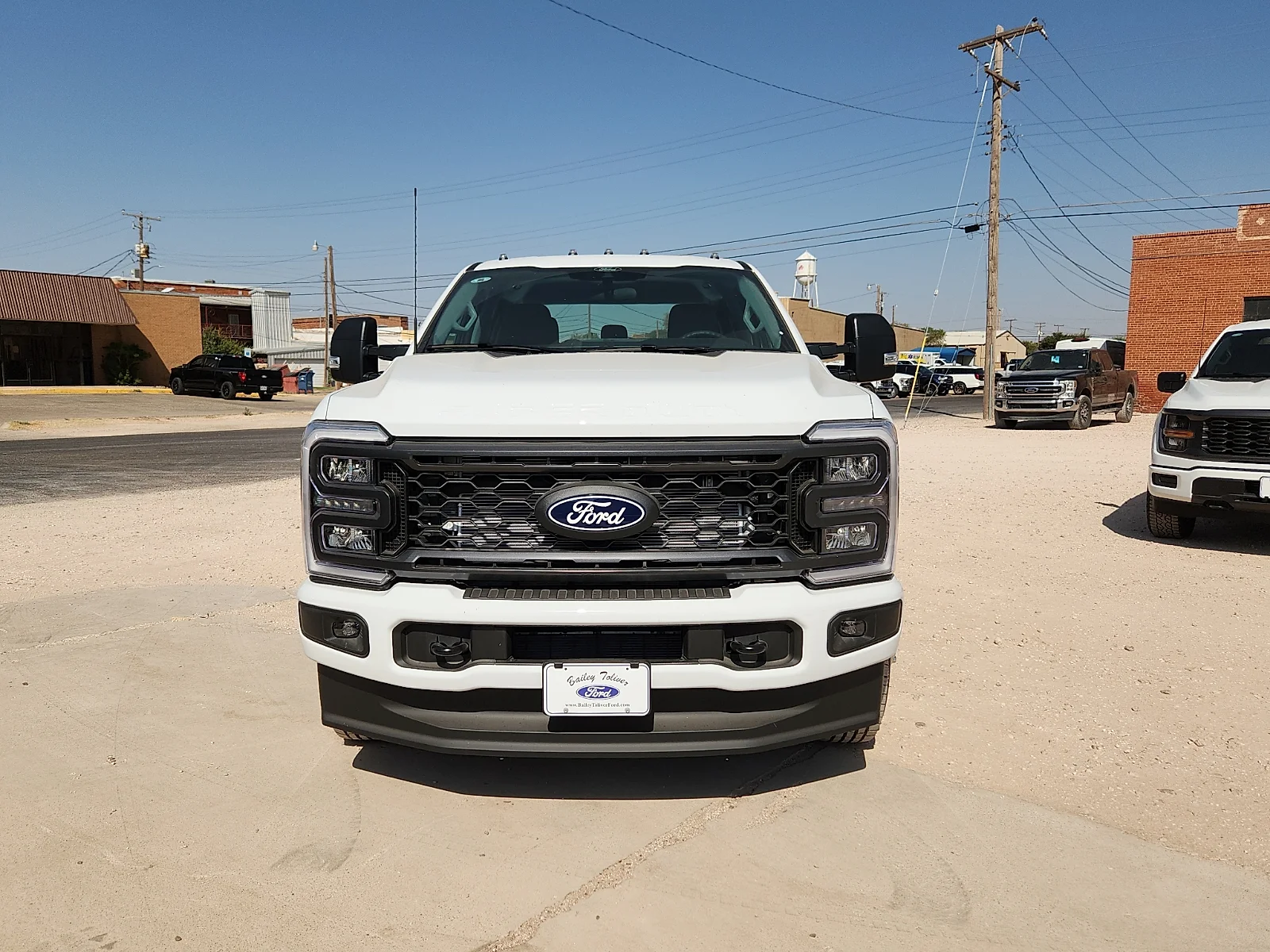 New 2027 Oxford White Ford XL image 2