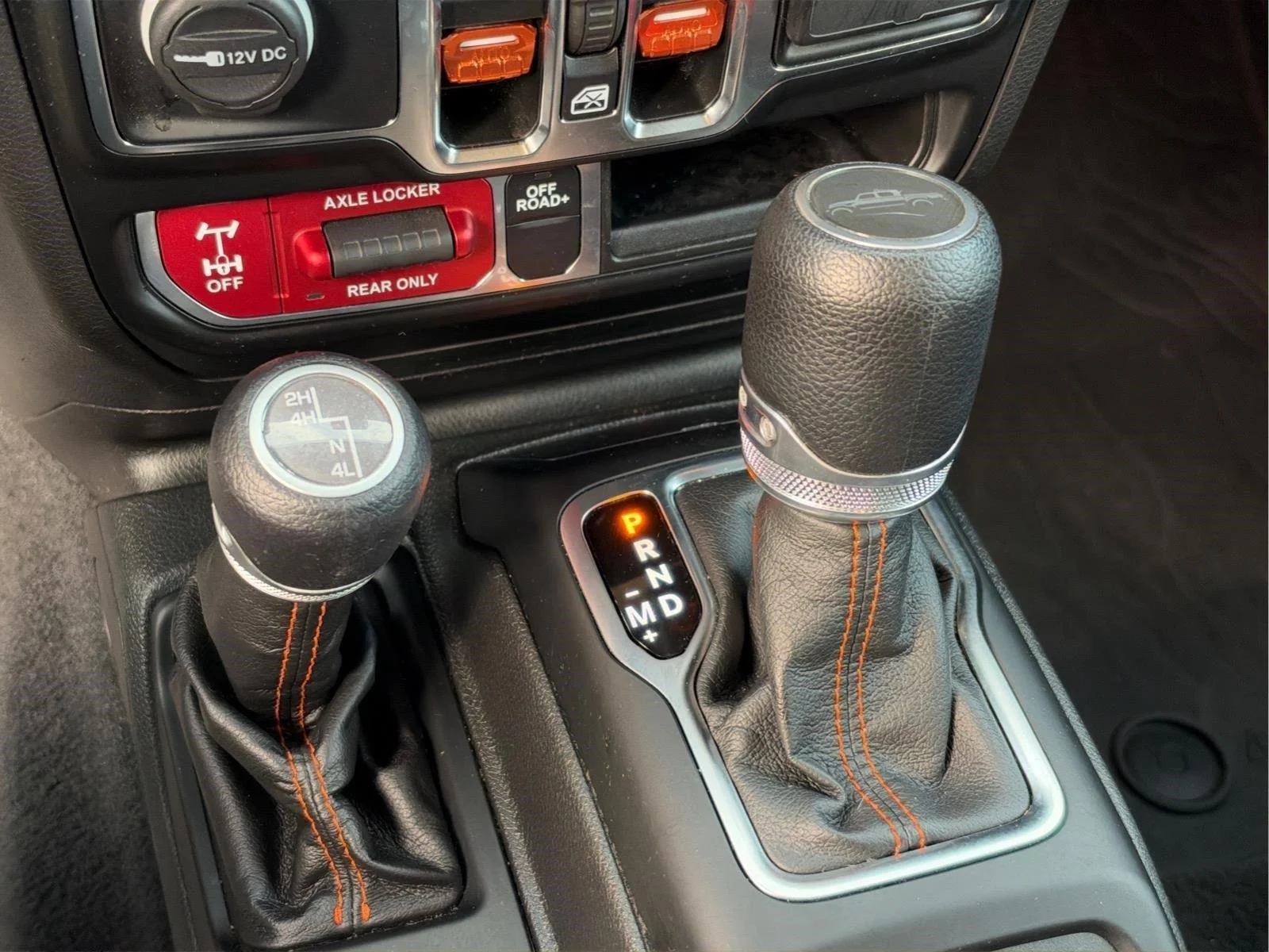 Used 2022 Sting-Gray Clearcoat Jeep Mojave image 28