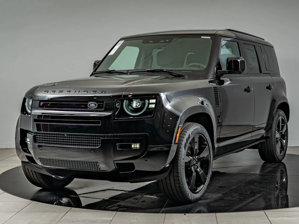New 2026 Santorini Black Land Rover X-Dynamic SE image 1