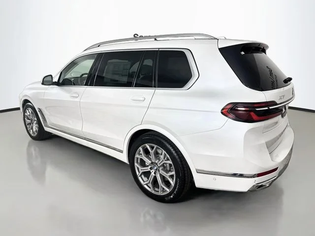 New 2027 Mineral White Metallic BMW xDrive40i image 5