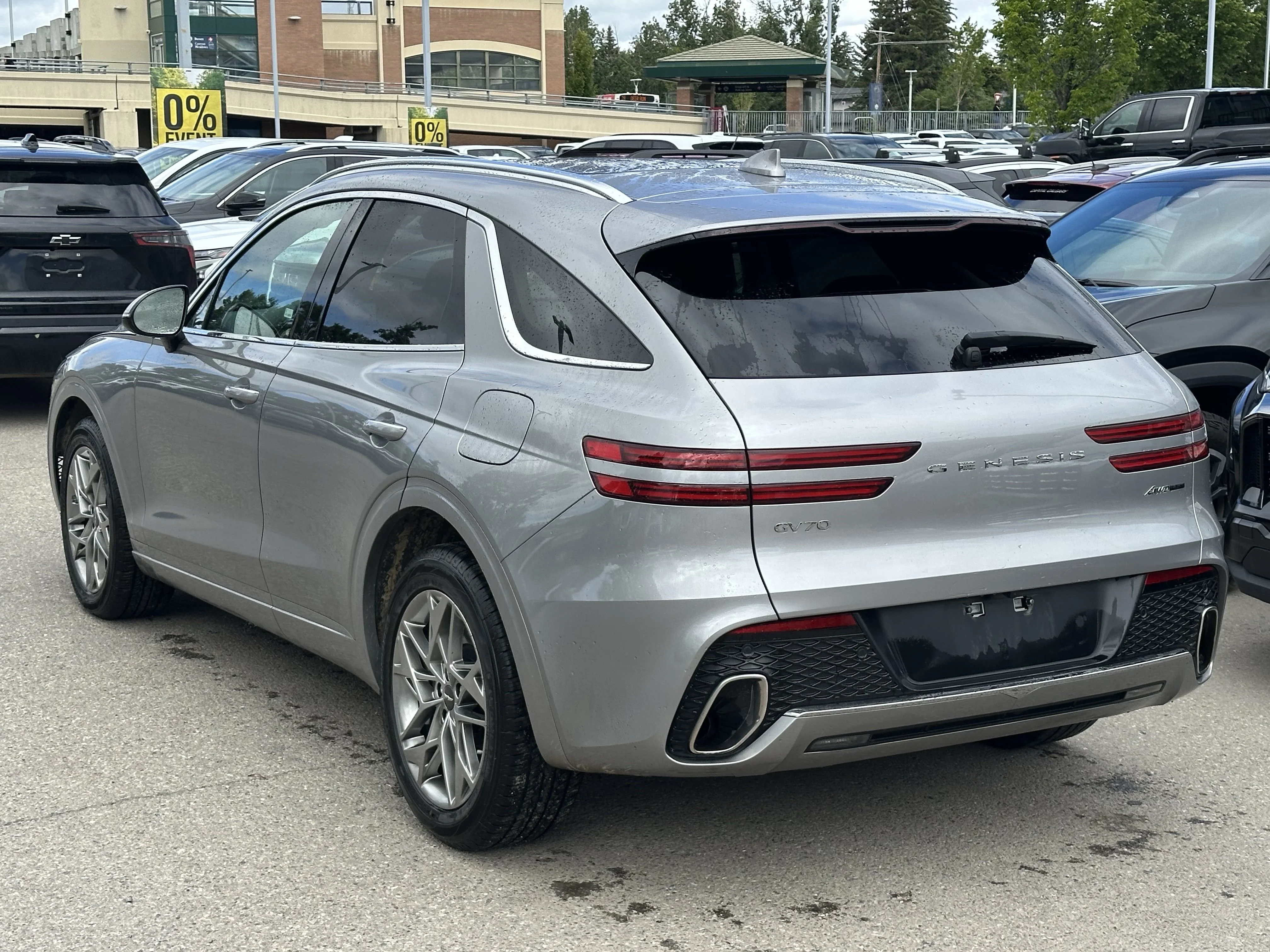 Certified Used 2025 Savile Silver Genesis 2.5T Advanced image 4