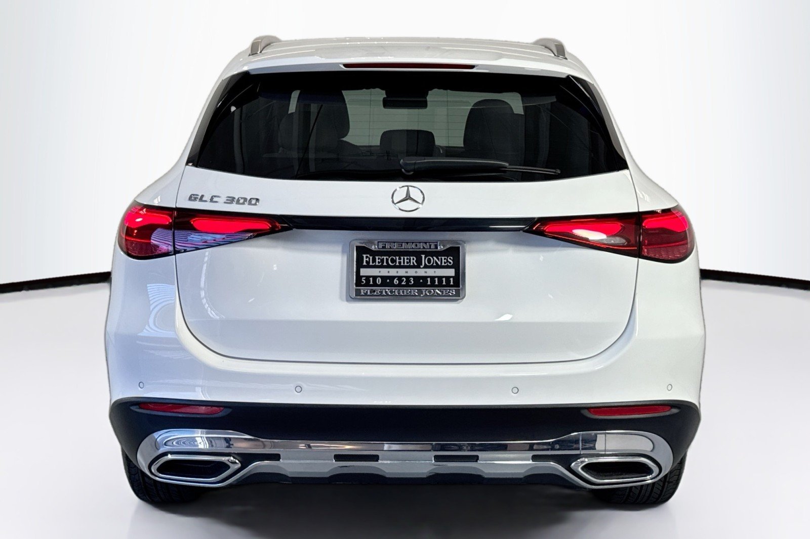 Used 2025 Polar White Mercedes-Benz GLC 300 SUV image 6