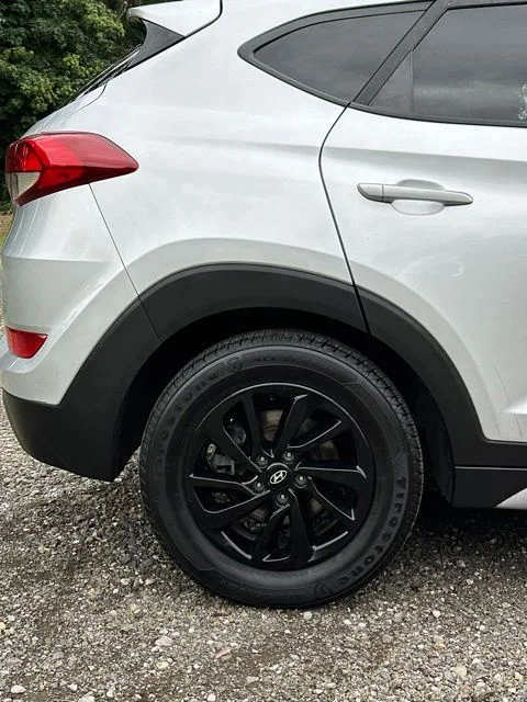 Used 2018 Molten Silver Hyundai SEL image 11