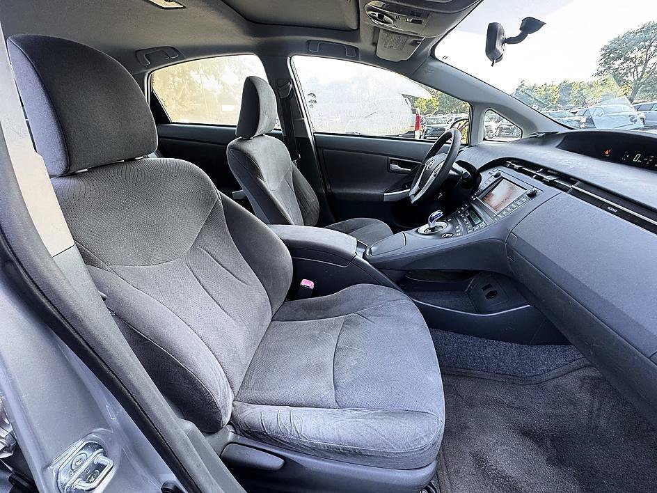 Used 2010 Silver Toyota I image 20