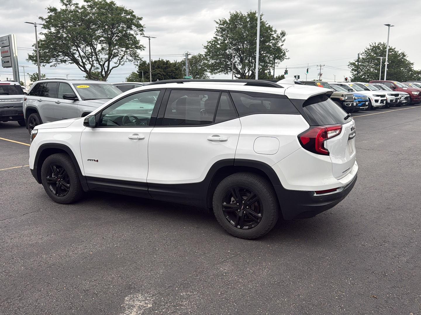 Used 2024 Summit White GMC AT4 image 3