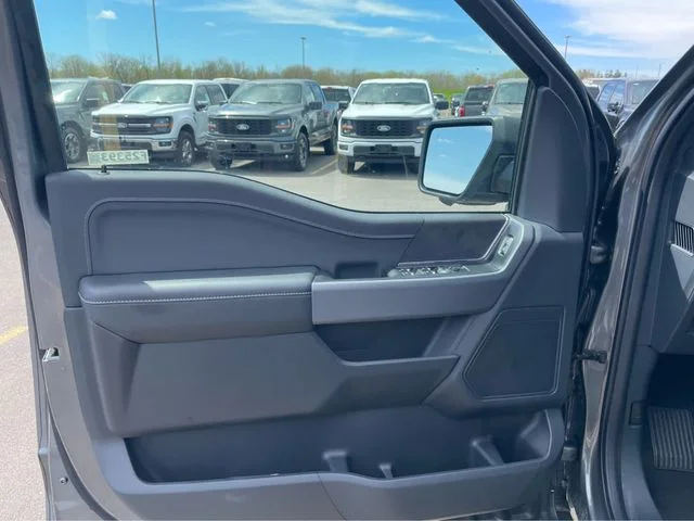 2025 Ford F-150 XLT - Photo 15