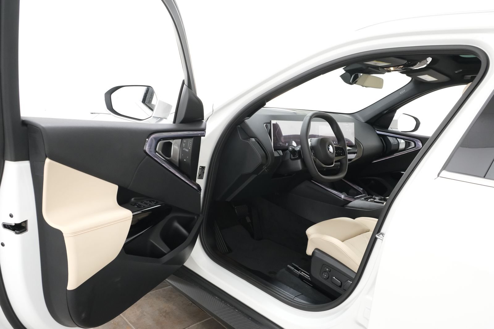 New 2026 Alpine White BMW 30 xDrive image 38