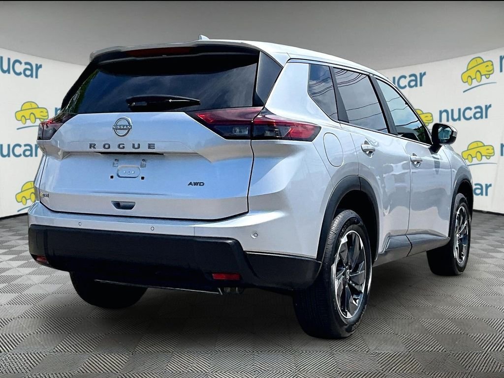 Used 2025 Silver Nissan SV image 6