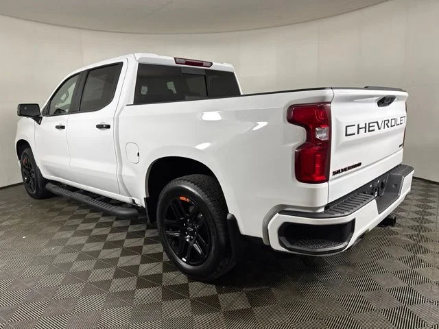 Used 2025 Summit White Chevrolet RST image 6