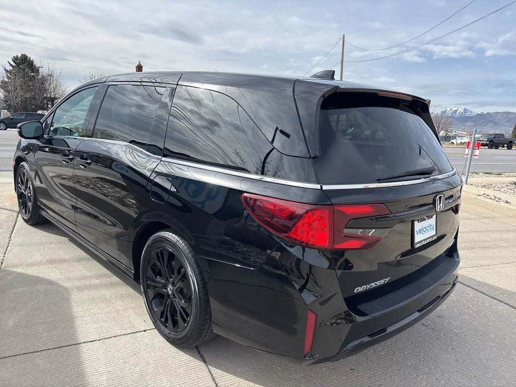 Used 2025 Black Honda Sport-L image 6
