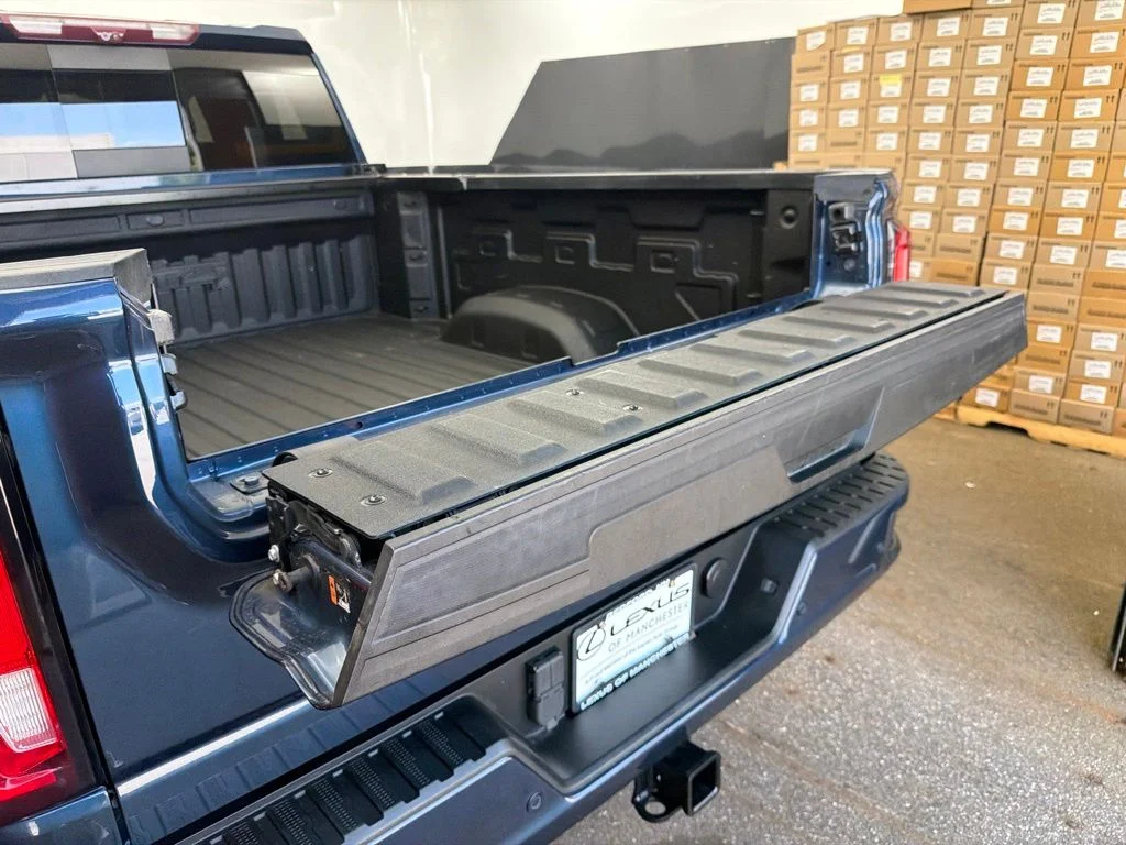 Used 2020 Blue GMC AT4 image 33