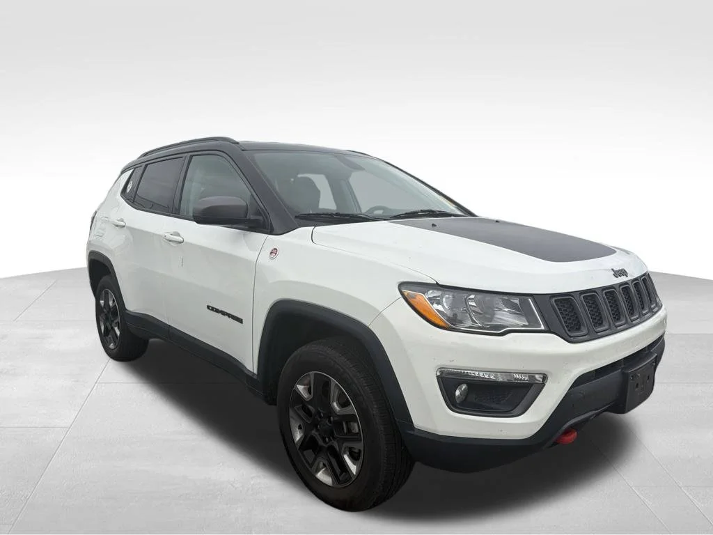 Used 2018 White Jeep Trailhawk image 12